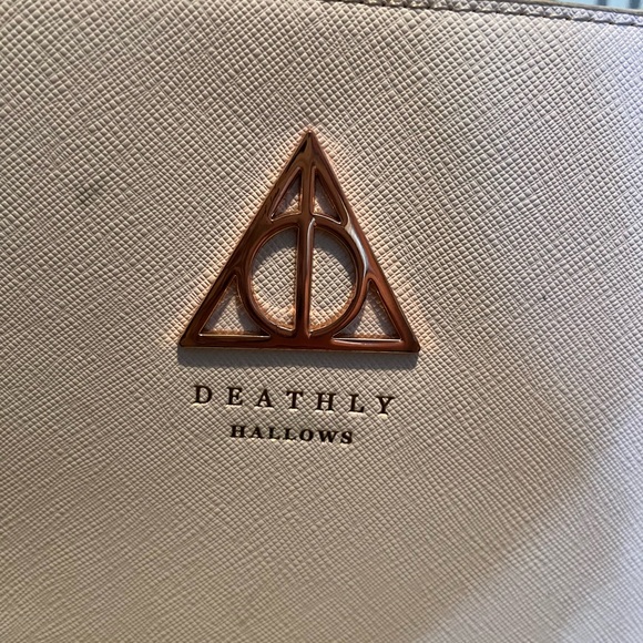 Loungefly Harry Potter Elder Wand Handbag - Pink - Picture 2 of 6